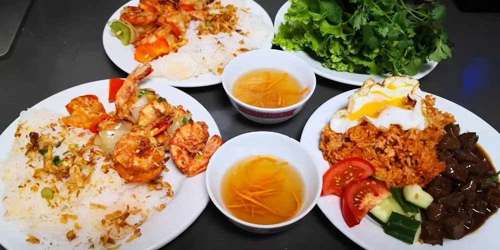 Brochette de Crevettes Accompagné de Vermicelles de Riz